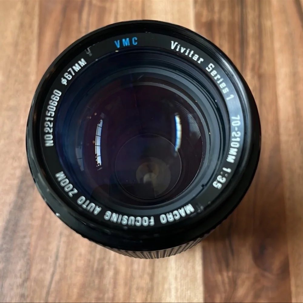 Vivitar Series 1 70-200mm f/3.5 Macro Focusing Auto zoom lens